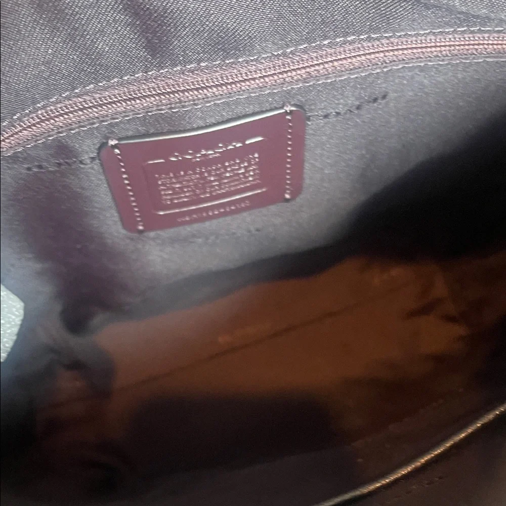 Elegant Gray Leather COACH Shoulder Bag . - Picture 9 of 12